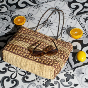 bolsa de palha trançada