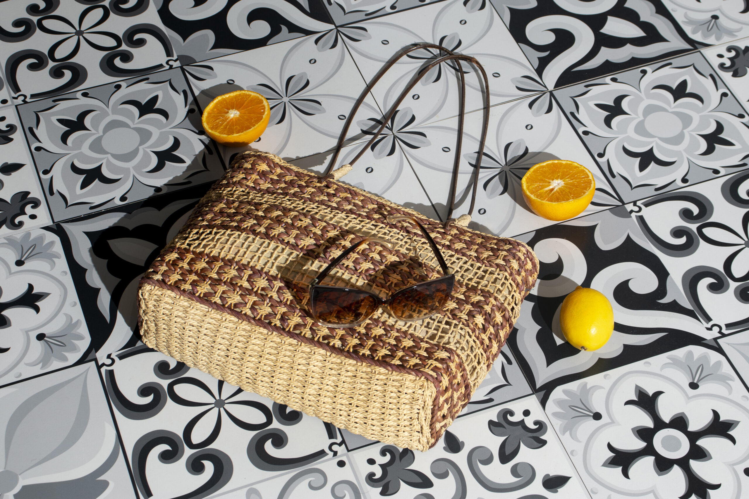 bolsa de palha trançada